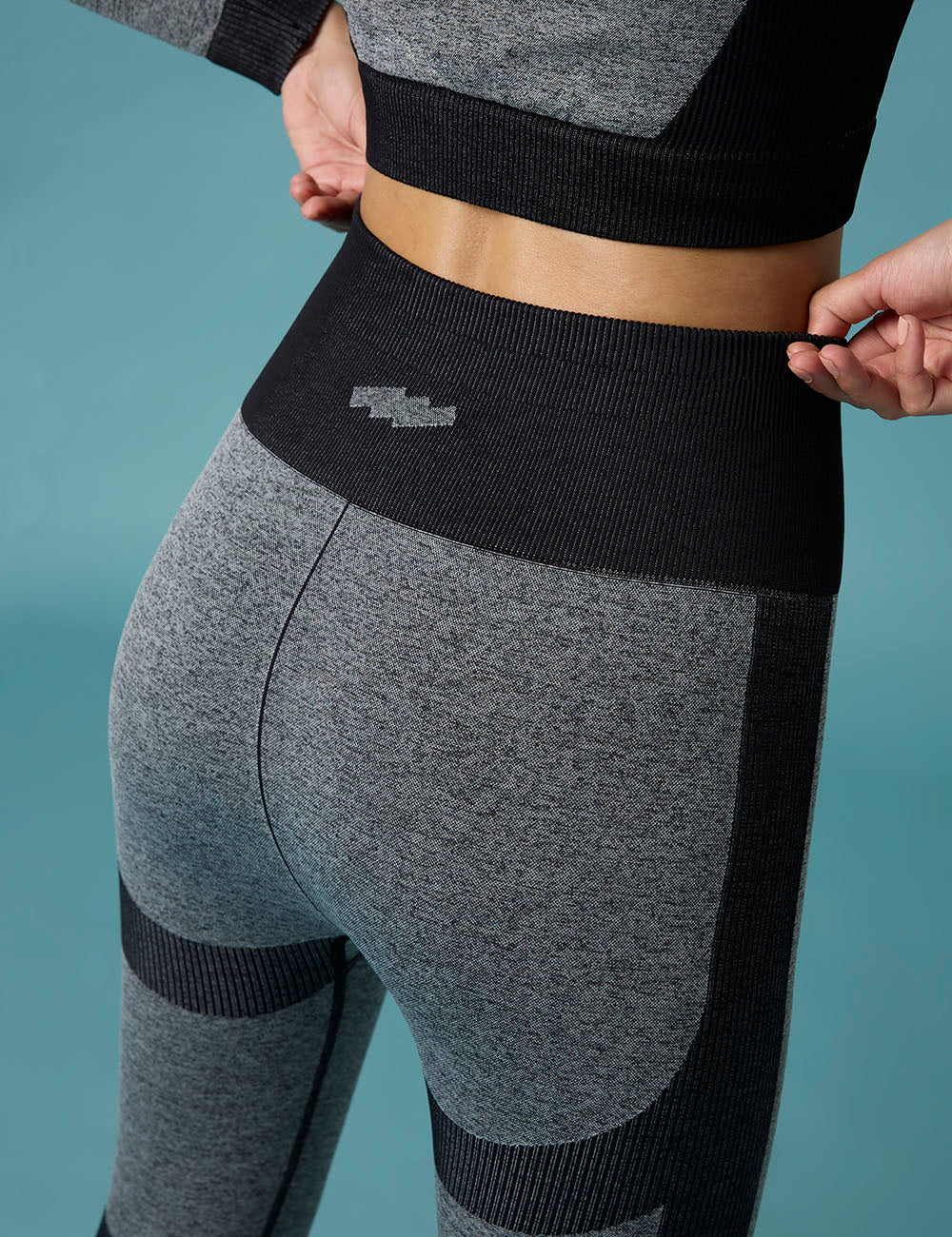 Ascend Leggings