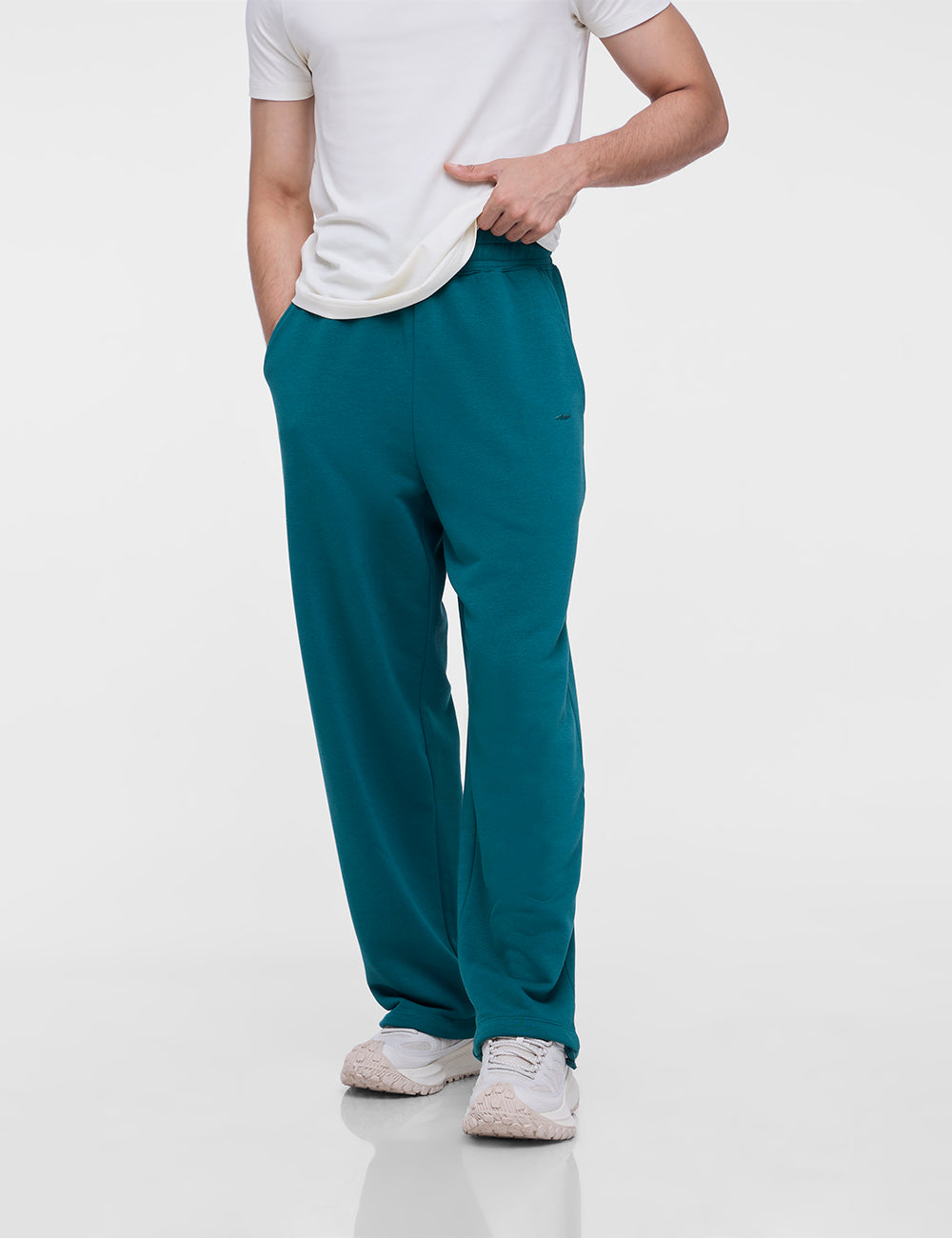 Men's 365 Wide-Leg Pant
