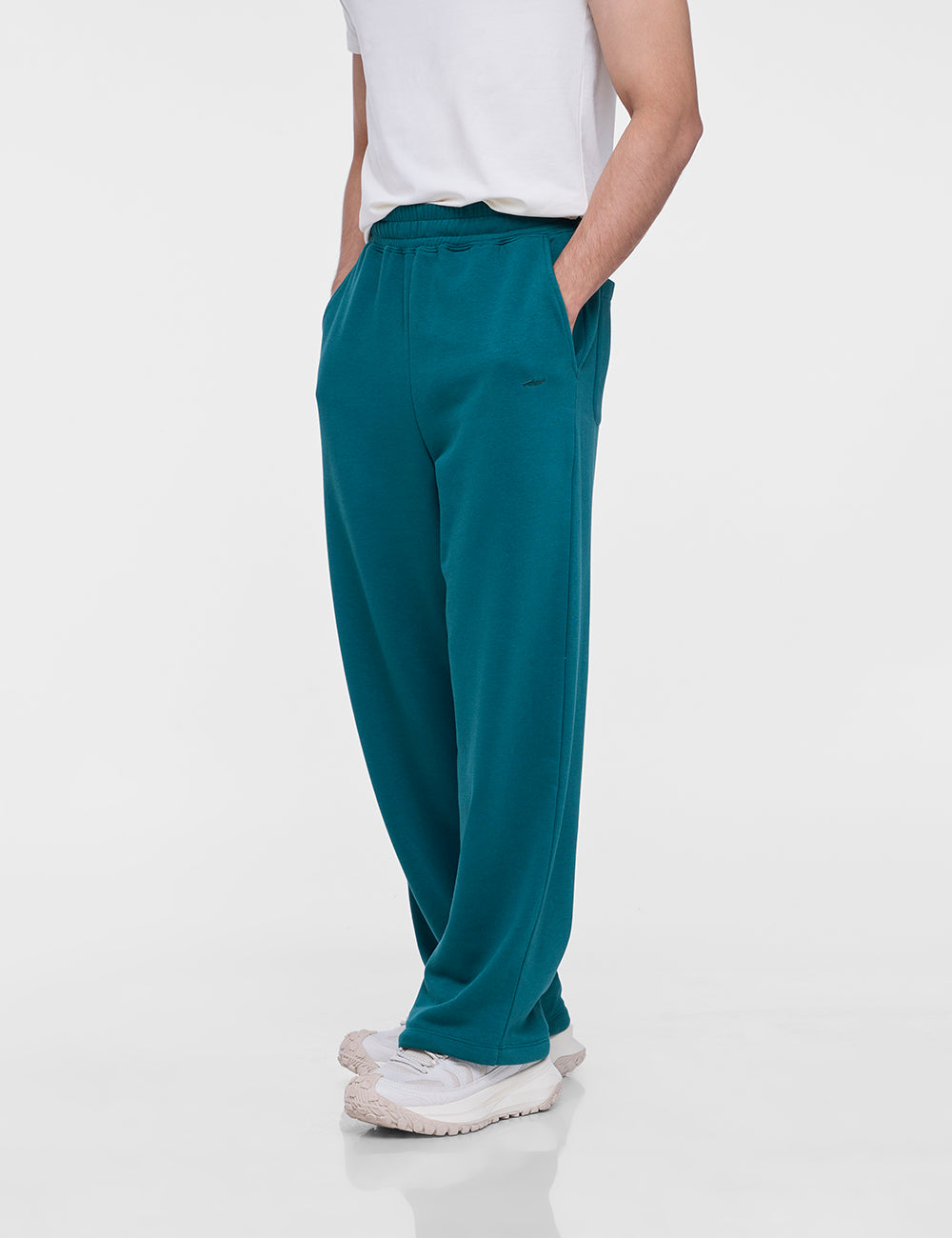 Men's 365 Wide-Leg Pant